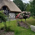 La Charreterie - Maison De Charme Avec Jardin & Aire De Jeux - Cote D'albatre Guest house