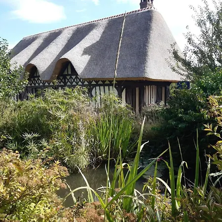 Maison d'hôtes La Charreterie - Maison De Charme Avec Jardin & Aire De Jeux - Cote D'albatre